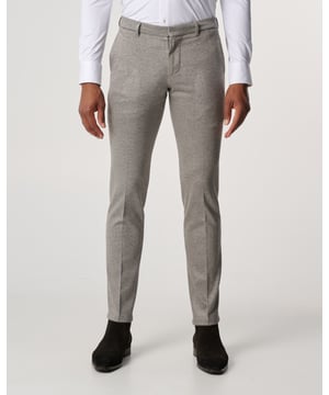 
- Over het merk: Drykorn vertaalt de laatste trends naar hun eigen persoonlijkheid en creëert zo telkens een unieke collectie. De slogan van het merk is dan ook ‘Drykorn for beautiful people’.