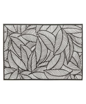 
Ben jij op zoek naar een trendy toevoeging voor jouw gedekte tafel die ook nog is heel praktisch is? Dan zijn de Unique living placemats perfect voor jou! De producten van Unique Living zijn geïnspireerd op de nieuwste trends en designs. Deze prachtige producten zijn zo ontworpen dat zij jaren mee kunnen gaan. Unique Living gebruikt verschillende materialen voor de ontwerpen van haar placemats. Variërend van vegan leder tot PVC en polyester, een ieder gekenmerkt door de goede kwaliteit.De belangrijkste informatie op een rijtje:- Bescherming voor de tafel en tegelijkertijd een statement item- Makkelijk af te nemen- Producten die jaren meegaan- Artikelen zijn per stuk te bestellenOver Unique LivingUnique Living heeft een uitgebreid assortiment aan sierkussens, kussenhoezen en tafeltextiel. De designs zijn stijlvol en tijdloos. De collectie varieert van rustige prints met sierlijke teksten tot hippe placemats die van elke eettafel een feestje maken. Je kunt de artikelen van Unique Living gebruiken als trendy details in de woonkamer of als blikvangers voor in uw buitenruimtes. Het assortiment is heel veelzijdig. - Afmeting: - Kleur: Zwart - Materiaal: Polyester