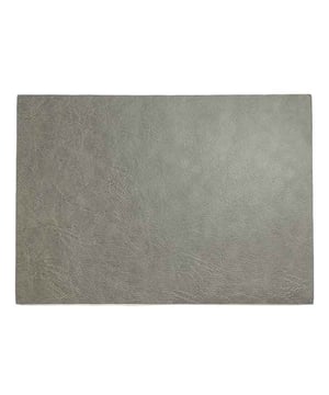 
Ben jij op zoek naar een trendy toevoeging voor jouw gedekte tafel die ook nog is heel praktisch is? Dan zijn de Unique living placemats perfect voor jou! De producten van Unique Living zijn geïnspireerd op de nieuwste trends en designs. Deze prachtige producten zijn zo ontworpen dat zij jaren mee kunnen gaan. Unique Living gebruikt verschillende materialen voor de ontwerpen van haar placemats. Variërend van vegan leder tot PVC en polyester, een ieder gekenmerkt door de goede kwaliteit.De belangrijkste informatie op een rijtje:- Bescherming voor de tafel en tegelijkertijd een statement item- Makkelijk af te nemen- Producten die jaren meegaan- Artikelen zijn per stuk te bestellenOver Unique LivingUnique Living heeft een uitgebreid assortiment aan sierkussens, kussenhoezen en tafeltextiel. De designs zijn stijlvol en tijdloos. De collectie varieert van rustige prints met sierlijke teksten tot hippe placemats die van elke eettafel een feestje maken. Je kunt de artikelen van Unique Living gebruiken als trendy details in de woonkamer of als blikvangers voor in uw buitenruimtes. Het assortiment is heel veelzijdig. - Afmeting: 30x43 - Kleur: Zilver - Materiaal: Polyester