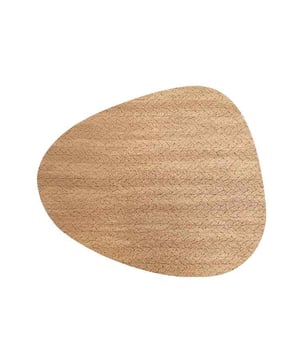 
Ben jij op zoek naar een trendy toevoeging voor jouw gedekte tafel die ook nog is heel praktisch is? Dan zijn de Unique living placemats perfect voor jou! De producten van Unique Living zijn geïnspireerd op de nieuwste trends en designs. Deze prachtige producten zijn zo ontworpen dat zij jaren mee kunnen gaan. Unique Living gebruikt verschillende materialen voor de ontwerpen van haar placemats. Variërend van vegan leder tot PVC en polyester, een ieder gekenmerkt door de goede kwaliteit.De belangrijkste informatie op een rijtje:- Bescherming voor de tafel en tegelijkertijd een statement item- Makkelijk af te nemen- Producten die jaren meegaan- Artikelen zijn per stuk te bestellenOver Unique LivingUnique Living heeft een uitgebreid assortiment aan sierkussens, kussenhoezen en tafeltextiel. De designs zijn stijlvol en tijdloos. De collectie varieert van rustige prints met sierlijke teksten tot hippe placemats die van elke eettafel een feestje maken. Je kunt de artikelen van Unique Living gebruiken als trendy details in de woonkamer of als blikvangers voor in uw buitenruimtes. Het assortiment is heel veelzijdig. - Afmeting: 39x30,5 - Kleur: Bruin - Materiaal: Polyester