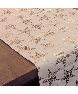 
Ben jij op zoek naar een trendy toevoeging voor jouw gedekte tafel die ook nog is heel praktisch is? Dan zijn de Unique living tafelkleden en lopers perfect voor jou! De producten van Unique Living zijn geïnspireerd op de nieuwste trends en designs. Deze prachtige producten zijn zo ontworpen dat zij jaren mee kunnen gaan. Het tafeltextiel van Unique Living is gemaakt van hoogwaardig polyester en is uitgevoerd in prachtige kleuren en prints.De belangrijkste informatie op een rijtje:Bescherming voor de tafel en tegelijkertijd een statement itemProducten die jaren meegaanArtikelen zijn per stuk te bestellenWasbaarWassen?Wilt u het tafeltextiel wassen? Dat kan! Wij adviseren de producten binnenstebuiten in een handwas te wassen. Zo houdt het textiel goed zijn kleur en structuur en kan het jaren mee! Bent u meer van het gemak? Dan kunt u ze ook wassen in de wasmachine. Wij adviseren dan een rustig programma op maximaal 30 graden.Over Unique LivingUnique Living heeft een uitgebreid assortiment aan sierkussens, kussenhoezen en tafeltextiel. De designs zijn stijlvol en tijdloos. De collectie varieert van rustige prints met sierlijke teksten tot hippe placemats en tafellopers die van elke eettafel een feestje maken. Je kunt de artikelen van Unique Living gebruiken als trendy details in de woonkamer of als blikvangers voor in uw buitenruimtes. Het assortiment is heel veelzijdig. - Afmeting: 42x150cm - Kleur: Goud - Materiaal: Polyester