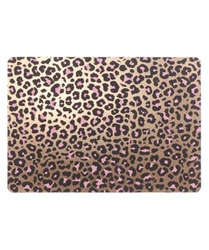 
Ben jij op zoek naar een trendy toevoeging voor jouw gedekte tafel die ook nog is heel praktisch is? Dan zijn de Unique living placemats perfect voor jou! De producten van Unique Living zijn geïnspireerd op de nieuwste trends en designs. Deze prachtige producten zijn zo ontworpen dat zij jaren mee kunnen gaan. Unique Living gebruikt verschillende materialen voor de ontwerpen van haar placemats. Variërend van vegan leder tot PVC en polyester, een ieder gekenmerkt door de goede kwaliteit.De belangrijkste informatie op een rijtje:- Bescherming voor de tafel en tegelijkertijd een statement item- Makkelijk af te nemen- Producten die jaren meegaan- Artikelen zijn per stuk te bestellenOver Unique LivingUnique Living heeft een uitgebreid assortiment aan sierkussens, kussenhoezen en tafeltextiel. De designs zijn stijlvol en tijdloos. De collectie varieert van rustige prints met sierlijke teksten tot hippe placemats die van elke eettafel een feestje maken. Je kunt de artikelen van Unique Living gebruiken als trendy details in de woonkamer of als blikvangers voor in uw buitenruimtes. Het assortiment is heel veelzijdig. - Afmeting: - Kleur: Brons - Materiaal: Polyester