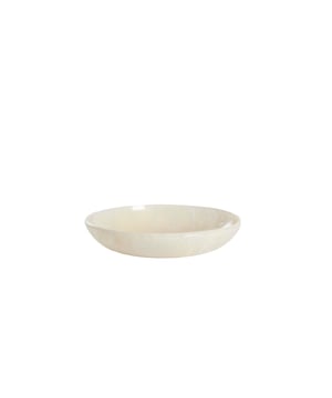
Shop dit prachtige artikel van Light & LivingSchaal Ø26x5 cm BELAWAN wit is gemaakt en ontwerpen door het Nederlandse merk Light & Living.De belangrijkste kenmerken van het artikel zijn als volgt:Kleur: WitProduct Lengte: 26Product Breedte: 26Producht Hoogte: 5Gewicht: 5Light & Living werd meer dan vijftig jaar geleden opgericht. We begonnen met het maken van lampenkappen in een kleine fabriekshal. Al snel kwamen daar lampen bij, zodat we een totaal verlichtingsconcept konden aanbieden. Na vele jaren actief te zijn geweest op de verlichtingsmarkt, zijn we gaan uitbreiden met betaalbare woonaccessoires en (klein)meubelen.Wij weten als geen ander dat thuis de plek is waar mensen zich vaak het prettigst voelen. Een eigen plek, ingericht met comfortabele meubels en sfeervolle verlichting. We denken graag met je mee. Daarom reizen we de hele wereld over op zoek naar de mooiste verlichting en woondecoratie. We zijn altijd op zoek naar dat ene speciale item waar ons hart sneller van gaat kloppen. Deze momenten leggen we vast en vertalen we naar onze producten.Twee keer per jaar presenteren we een nieuwe seizoenscollectie. Zo weten we je elke keer weer te inspireren! - Afmeting: Ø26x5 - Kleur: Wit - Materiaal: Kunststof