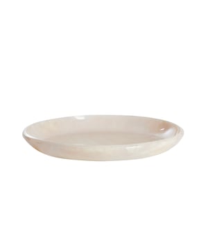 
Shop dit prachtige artikel van Light & LivingSchaal Ø44x4 cm BELAWAN wit is gemaakt en ontwerpen door het Nederlandse merk Light & Living.De belangrijkste kenmerken van het artikel zijn als volgt:Kleur: WitProduct Lengte: 44Product Breedte: 44Producht Hoogte: 4Gewicht: 5Light & Living werd meer dan vijftig jaar geleden opgericht. We begonnen met het maken van lampenkappen in een kleine fabriekshal. Al snel kwamen daar lampen bij, zodat we een totaal verlichtingsconcept konden aanbieden. Na vele jaren actief te zijn geweest op de verlichtingsmarkt, zijn we gaan uitbreiden met betaalbare woonaccessoires en (klein)meubelen.Wij weten als geen ander dat thuis de plek is waar mensen zich vaak het prettigst voelen. Een eigen plek, ingericht met comfortabele meubels en sfeervolle verlichting. We denken graag met je mee. Daarom reizen we de hele wereld over op zoek naar de mooiste verlichting en woondecoratie. We zijn altijd op zoek naar dat ene speciale item waar ons hart sneller van gaat kloppen. Deze momenten leggen we vast en vertalen we naar onze producten.Twee keer per jaar presenteren we een nieuwe seizoenscollectie. Zo weten we je elke keer weer te inspireren! - Afmeting: Ø44x4 - Kleur: Wit - Materiaal: Kunststof