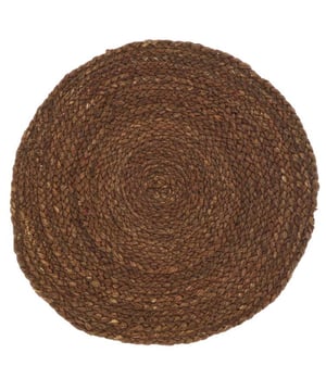 
Ben jij op zoek naar een trendy placemat voor jouw tafel die ook nog is heel praktisch is? Dan zijn de Unique living placemats perfect voor jou! De producten van Unique Living zijn geïnspireerd op de nieuwste trends en designs. Deze prachtige producten zijn zo ontworpen dat zij jaren mee kunnen gaan. Unique Living gebruikt verschillende materialen voor de ontwerpen van haar placemats. Variërend van vegan leder tot PVC en polyester, een ieder gekenmerkt door de goede kwaliteit.De belangrijkste informatie op een rijtje:- Bescherming voor de tafel en tegelijkertijd een statement item- Makkelijk af te nemen- Producten die jaren meegaan- Artikelen zijn per stuk te bestellenOver Unique LivingUnique Living heeft een uitgebreid assortiment aan sierkussens, kussenhoezen en tafeltextiel. De designs zijn stijlvol en tijdloos. De collectie varieert van rustige prints met sierlijke teksten tot hippe placemats die van elke eettafel een feestje maken. Je kunt de artikelen van Unique Living gebruiken als trendy details in de woonkamer of als blikvangers voor in uw buitenruimtes. Het assortiment is heel veelzijdig. - Afmeting: Ø - Kleur: Bruin - Materiaal: