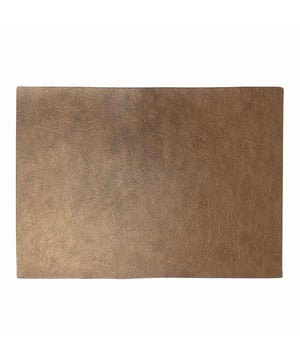 
Ben jij op zoek naar een trendy toevoeging voor jouw gedekte tafel die ook nog is heel praktisch is? Dan zijn de Unique living placemats perfect voor jou! De producten van Unique Living zijn geïnspireerd op de nieuwste trends en designs. Deze prachtige producten zijn zo ontworpen dat zij jaren mee kunnen gaan. Unique Living gebruikt verschillende materialen voor de ontwerpen van haar placemats. Variërend van vegan leder tot PVC en polyester, een ieder gekenmerkt door de goede kwaliteit.De belangrijkste informatie op een rijtje:- Bescherming voor de tafel en tegelijkertijd een statement item- Makkelijk af te nemen- Producten die jaren meegaan- Artikelen zijn per stuk te bestellenOver Unique LivingUnique Living heeft een uitgebreid assortiment aan sierkussens, kussenhoezen en tafeltextiel. De designs zijn stijlvol en tijdloos. De collectie varieert van rustige prints met sierlijke teksten tot hippe placemats die van elke eettafel een feestje maken. Je kunt de artikelen van Unique Living gebruiken als trendy details in de woonkamer of als blikvangers voor in uw buitenruimtes. Het assortiment is heel veelzijdig. - Afmeting: 30x43 - Kleur: Bruin - Materiaal: Polyester
