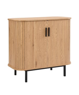 
Beschrijving:Breng Scandinavische elegantie in je interieur met de Karlstad 2-Deurs Kast uit de Sweden-serie, ontworpen door FURNILUX. Deze stijlvolle kast, met afmetingen van 80 x 40 x 75 cm, combineert functioneel design met een moderne uitstraling. De kast is uitgevoerd in een prachtige licht eiken kleur, wat zorgt voor een warme, natuurlijke sfeer in elke ruimte. De Karlstad kast is uitgerust met twee schuifdeuren, die niet alleen een strakke en minimalistische look geven, maar ook zorgen voor gemakkelijke toegang tot de ruime opbergruimte. Dit maakt de kast perfect voor het opbergen van al je essentials, van boeken en documenten tot servies en decoratieve items. Het compacte formaat maakt het een veelzijdige toevoeging aan zowel je woonkamer, slaapkamer als kantoor. Gemaakt van hoogwaardige materialen, is de Karlstad kast duurzaam en ontworpen om jarenlang mee te gaan. De neutrale kleur en het eenvoudige ontwerp passen perfect bij diverse interieurstijlen, waardoor dit meubelstuk een tijdloze toevoeging is aan je huis. Kenmerken van de Karlstad 2-Deurs Kast: Afmetingen: 80 x 40 x 75 cm Deuren: 2 schuifdeuren voor een strak en ruimtebesparend ontwerp Kleur: Licht eiken, voor een warme en natuurlijke uitstraling Design: Scandinavisch minimalisme uit de Sweden-serie van FURNILUX Materiaal: Hoogwaardige en duurzame materialen voor een lange levensduur Opbergruimte: Ruim interieur, ideaal voor het opbergen van boeken, servies, en andere items Gebruik: Geschikt voor verschillende ruimtes zoals woonkamer, slaapkamer, of kantoor Onderhoud: Eenvoudig te reinigen en te onderhouden Montage: Gemakkelijk te monteren met bijgeleverde instructies Stijl: Tijdloos en veelzijdig, passend bij diverse interieurstijlen Deze kenmerken zorgen ervoor dat de Karlstad kast een functionele en stijlvolle toevoeging is aan je interieur.