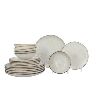 
18 Delig servies van aardewerk. Moderne beige kleurstelling met een goede glazuring. Het servies is handgemaakt waardoor niet de borden niet volledig rond zijn. Het heeft dus een ziel. Door het moderne design is het servies tijdloos en wat anders dan een standaard servies. De set bestaat uit 6 kommen, 6 grote borden en 6 ontbijtbordjes. Het servies is vaatwasser en magnetron geschikt.Kenmerken:Materiaal: aardewerkgeschikt voor magnetron en vaatwasser6 platte borden6 soepkommen/ontbijtkommen6 dessertbordenBordafmetingen: dinerbord: D. 27 cm dessertbord: D. 22 cm diep bord: D. 15 cm - Afmeting: - Kleur: Beige - Materiaal: Aardewerk