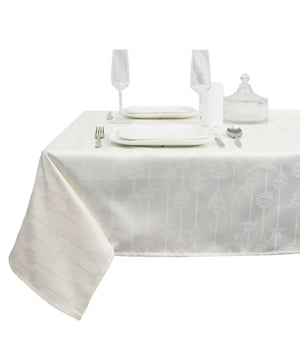 
Ben jij op zoek naar een trendy toevoeging voor jouw gedekte tafel die ook nog is heel praktisch is? Dan zijn de Unique living tafelkleden en lopers perfect voor jou! De producten van Unique Living zijn geïnspireerd op de nieuwste trends en designs. Deze prachtige producten zijn zo ontworpen dat zij jaren mee kunnen gaan. Het tafeltextiel van Unique Living is gemaakt van hoogwaardig polyester en is uitgevoerd in prachtige kleuren en prints.De belangrijkste informatie op een rijtje:Bescherming voor de tafel en tegelijkertijd een statement itemProducten die jaren meegaanArtikelen zijn per stuk te bestellenWasbaarWassen?Wilt u het tafeltextiel wassen? Dat kan! Wij adviseren de producten binnenstebuiten in een handwas te wassen. Zo houdt het textiel goed zijn kleur en structuur en kan het jaren mee! Bent u meer van het gemak? Dan kunt u ze ook wassen in de wasmachine. Wij adviseren dan een rustig programma op maximaal 30 graden.Over Unique LivingUnique Living heeft een uitgebreid assortiment aan sierkussens, kussenhoezen en tafeltextiel. De designs zijn stijlvol en tijdloos. De collectie varieert van rustige prints met sierlijke teksten tot hippe placemats en tafellopers die van elke eettafel een feestje maken. Je kunt de artikelen van Unique Living gebruiken als trendy details in de woonkamer of als blikvangers voor in uw buitenruimtes. Het assortiment is heel veelzijdig. - Afmeting: 145x200 - Kleur: Wit - Materiaal: Polyester