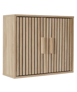 
Deze mooie wandkast voor in de  woonkamer, gang, keuken of badkamer uit de badmeubelserie Klaus biedt een lekker veel opslagruimte. Mooi voor in de keuken, maar ook in de badkamer ideaal voor uw toilet accessoires of andere producten die je in de kast kwijt wilt. Met zijn afmeting van 20x60x50 cm is hij ruim en praktisch. Met 20 cm diepte kun je veel dingen erin kwijt, en door de breedte van 60 cm is het praktisch. Achter de deurtjes vind je een legplank voordoor je op 2 niveaus producten kwijt kunt. De wandkast is eenvoudig zelf te monteren.Deze wandkast is onderdeel van een complete serie Klaus die gekenmerkt wordt door het gebruik van de panelen structuur die erg populair is. Kenmerken wandkast KlausMateriaal: MDF met EcalyptushoutAfmetingen:  20x60x50 cmKleur: BruinOnderdeel van serie KlausU ontvangt: wandkast uit de serie Klausmontagemateriaalmontage-instructiesAndere items in deze serie:8720572206779       -        Ladekast Klaus met Panelen voorzijde - Buffetkast 90x49x79 cm - Bruin8720572206786       -        Schoenenkast Klaus 3 lades 24x60x113 cm - voor 18 paar - Bruin8720572206793       -        Wastafelonderkast Klaus - 30x60x70 cm - Bruin8720572206809       -        Hoge Badkamerkast Klaus - Kolomkast Hout Panelen 30x40x160 cm - Bruin8720572208100        -       Hangkastje Klaus Wand Badkamerkast Hangend met Panelen - Bruin8720572208117        -       Salontafel Klaus 100x43x50cm bruin - Afmeting: - Kleur: Bruin - Materiaal: MDF