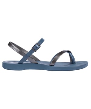 
Ipanema Fashion Sand VII Kids Sandalen Blauw

 Maak kennis met de Ipanema FASHION SAND VII KIDS: stijlvolle en comfortabele sandalen voor jonge avonturiers. Deze sandalen zijn ontworpen met de behoeften van kinderen in gedachten, waardoor ze perfect zijn voor zomerse dagen vol plezier en ontdekking. Ipanema staat bekend om zijn kwaliteit en duurzaamheid. De FASHION SAND VII KIDS-sandalen zijn gemaakt van hoogwaardige materialen die bestand zijn tegen dagelijks gebruik en de avonturen van je kind. Ze zijn gemakkelijk schoon te maken en gaan lang mee, waardoor je kind er de hele zomer plezier van kan hebben.

 Pluspunten:

 + Vegan
+ Eco Vriendelijk 
+ Gemaakt in gezonde fabrieken met eerlijke lonen