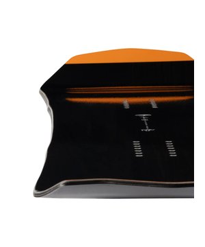 
De ARBOR Bryan Iguchi GPS Snowboard is een krachtig en progressief snowboard speciaal ontworpen voor gevorderde en ambitieuze snowboarders die op zoek zijn naar maximale prestaties op uitdagend terrein. Met een verlengde neus en een taps toelopende vorm biedt de GPS uitzonderlijke controle en veelzijdigheid. Dit snowboard is het meest prestatiegerichte model in de Bryan Iguchi Signature Series.

Het directionele ontwerp van de ARBOR GPS is perfect voor big mountain en steile afdalingen. Het snowboard is gebouwd op een System Camber-platform, met Grip Tech en 3D Fender Technology, wat zorgt voor responsieve controle en meer grip in uiteenlopende sneeuwcondities. De Grip Tech biedt extra contactpunten waar je die het meest nodig hebt, terwijl de 3D Fender Technology de wendbaarheid verhoogt en overgangen soepeler maakt. De taps toelopende outline zorgt voor verbeterde stabiliteit en float in diepe poedersneeuw.

Dit snowboard is geschikt voor snowboarders die zich willen wagen aan