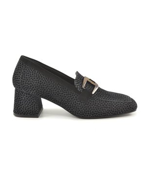 
De 25341 0 van Pedro Miralles is een echte blikvanger. De 25341 0 is uitgevoerd in de kleur GRIJS [giraffina grigio]. Bekijk ook onze overige collectie van Pedro Miralles op onze webshop!