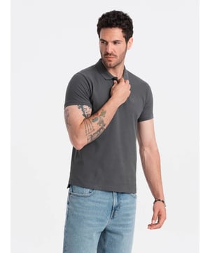 
<p>Heren poloshirt met korte mouw. De polo is gemaakt van elastische katoen, dit geeft een comfortabel draaggevoel. Het effen mannen shirt met korte mouw is perfect om te combineren met een korte heren broek of een jeans.</p>
<p>Pasvorm: Normal Fit<br />Materiaal: 100% Katoen<br />Kleur: Donkergrijs<br />Categorie: Zomer<br />Sluiting: Knoop<br />Patroon: Effen</p>
<p>Hoogte model: 188 cm<br />Het model presenteert het product in maat: M</p>
<div class="">Artikelnummer: OM-POSB-0100-DG</div>
<p><!-- wp:paragraph --></p>
<p><!-- /wp:paragraph --></p>