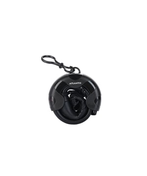 
Atlantis Suta Flex Snorkel

 Ontdek de onderwaterwereld met gemak en comfort met de Atlantis Suta Flex Snorkel. Deze snorkel is ontworpen voor zowel beginners als ervaren snorkelaars die op zoek zijn naar een betrouwbare en comfortabele ervaring. Met geavanceerde functies die zorgen voor een soepele ademhaling en een comfortabele pasvorm, is de Suta Flex jouw ideale partner voor elk snorkelavontuur. De Atlantis Suta Flex Snorkel heeft een flexibele buis die zich gemakkelijk aanpast aan de bewegingen van je hoofd. Dit zorgt voor een natuurlijke en comfortabele pasvorm, zodat je langer kunt snorkelen zonder ongemak. De snorkel is uitgerust met een droge top technologie die voorkomt dat water de snorkel binnendringt, zelfs bij golven of onderdompeling. Het mondstuk van de Suta Flex Snorkel is gemaakt van zacht, hypoallergeen siliconen dat comfortabel in de mond zit en irritaties voorkomt. De snorkel is voorzien van een eenrichtingsventiel aan de onderkant,