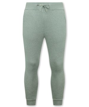 
Joggingsbroek - Trainingsbroek Heren Lang - 6866 - Grijs - <p><strong><strong>Specificaties:</strong><strong><br /></strong></strong>- Joggingsbroek - Trainingsbroek Heren Lang<br />- Seizoen: Voorjaar / Najaar<br />- Pasvorm: Slim Fit<br />- Materiaal: 80% Katoen, 20% Polyester<br />- Weefsel: Dik geweven<br />- Zakken: 2 Steek zakken <br />- Wasvoorschrift: Machinewas 30 graden <br />- Beschikbare maten:   S - M - L - XL - XXL <strong><br /></strong></p>