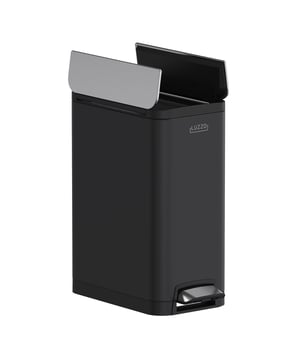 
Zwarte pedaalemmer in een langwerpig design in rechthoekige vorm. Door de haakse opstelling kun je hem kwijt in een smalle situatie bijvoorbeeld naast je aanrecht, bureau of kast. De pedaalemmer is maar 26 cm breed hierdoor. De deksel is verdeeld in 2 delen waardoor hij minder hoog open gaat als je hem wilt gebruiken onder een plank of dergelijke. De pedaalemmer heeft een geïntegreerd dempersysteem voor het deksel en beschikt over een stay-open-functie. Je krijgt bij deze prullenbak maar liefst een garantie van 5 jaar!Model California is daarmee is het een stijlvolle oplossing voor je badkamer, keuken of kantoor. Je bedient de deksel met je voet, zodat je ook met volle handen je afval kwijt kunt. Vanwege het pedaal hoef je de afvalbak niet aan te raken, wat hygiënischer is. De afvalbak heeft een inhoud van 30 liter en is daarmee ideaal voor afval in de dagelijkse huishouding maar ook voor kantoorafval zoals papier. Hij is uitgerust met een klep die voorkomt dat geurtjes naar buiten komen en dankzij de installatie van een pedaal garandeert hij een gemakkelijke toegang zonder voorover te buigen. Bovendien heeft het een uitneembare binnenbak , wat het legen gemakkelijker maakt. De moderne zwarte kleur past in elk interieur, zowel thuis, als op kantoor, in de winkel, of in de wachtkamer.Eigenschappen Luzzo® California pedaalemmer 30 liter :Afmetingen: 45x26x58 cmInhoud: 30 literMateriaal: metaalMateriaal binnen emmer: kunststofBrede treeplankVoorzien van optil greep aan de achterkantSoftcloseKleur: Mat Zwart5 jaar garantie - Afmeting: M - Kleur: Zwart - Materiaal: Kunststof