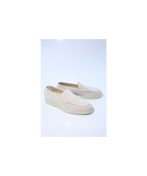 
Merk: Greve, Model: Instapper, Materiaal: Suede, Kleur: Beige, Uitneembaar voetbed: Ja