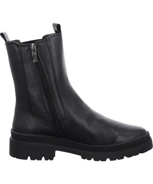 
Gewoon aantrekken en je goed voelen, dat is het motto van deze stoere enkellaarsjes van Ara van robuust, hoogwaardig leer. Dankzij de ritssluiting aan de binnenkant en de brede elastische inzet aan de buitenkant is aan- en uittrekken geen enkel probleem. De twee lussen op de schacht zorgen ook voor een goede ondersteuning. De eenvoudige laars is gemaakt van hoogwaardig, robuust leer en is aan de binnenkant gevoerd met zacht textiel. Koude voeten zijn niet langer een probleem. De schoen dankt zijn comfort niet alleen aan het zacht verdikte uitneembare voetbed, maar ook aan de innovatieve HighSoft-technologie, die zorgt voor een zachte en ontspannen stap. Een echt hoogtepunt is de dikke blokhak samen met de kenmerkende geprofileerde zool. Dit zorgt niet alleen voor een goede warmte-isolatie en antislip grip, maar ziet er ook nog eens stoer en trendy uit. Deze laars van Ara is het beste te combineren met een strakke skinny jeans en een casual overhemd.