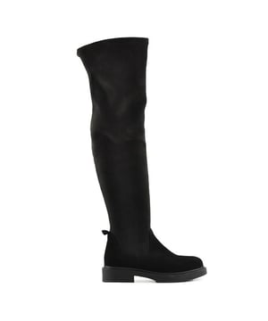 
De Aster-54 0 van Babouche is een echte blikvanger. De Aster-54 0 is uitgevoerd in de kleur black. Bekijk ook onze overige collectie van Babouche op onze webshop!