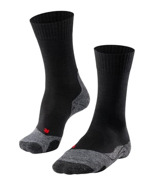 
Falke TK2 Explore Heren Trekking Sokken

 Stap vol vertrouwen de natuur in met de Falke TK2 Explore Heren Trekking Sokken. Deze sokken zijn de perfecte metgezel voor avontuurlijke vrouwen die graag de wildernis verkennen, dankzij hun combinatie van comfort, duurzaamheid en prestaties. Ontworpen met hoogwaardige materialen en geavanceerde technologieën, bieden de Falke TK2 Explore Heren Trekking Sokken uitstekende vochtregulatie en ventilatie, waardoor je voeten droog en fris blijven, zelfs tijdens lange wandelingen in uitdagende omstandigheden. Het anatomisch gevormde ontwerp zorgt voor een perfecte pasvorm en ondersteuning op cruciale punten, waardoor vermoeidheid en wrijving worden verminderd, zelfs tijdens de langste avonturen. Deze sokken zijn ontworpen met extra demping in de hiel en tenen, waardoor schokken worden geabsorbeerd en je voeten worden beschermd op ruw terrein. Bovendien zorgen verstevigde gebieden voor duurzaamheid en bescherming tegen
