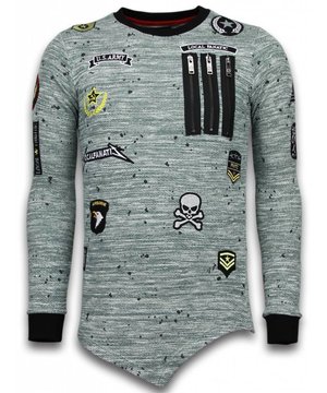 Dit item van Local Fanatic vind je nu in de uitverkoop in onze Local Fanatic outlet!
Exclusieve Crewneck van het topmerk Local Fanatic. Exclusief Longfit Sweater wordt gemaakt van een zeer hoogwaardige kwaliteit katoen. Ze hebben een uitstekende afwerking en pasvorm.  - <p><strong><strong>Specificaties:</strong><br /></strong>- Kleur: Zie Afbeelding<br />- Seizoen: Voorjaar / Najaar<br />- Kraag: Ronde Kraag<br />- Mouwen: Lange Mouw<br />- Patroon: Bedrukt, Borduur, Rits<br />- Kwalitatief Hoogwaardige Afwerking<br />- Materiaal: 65% Katoen en 35% Polyester<br />- Weefsel: Dun geweven<br />- Pasvorm: Getailleerd Italiaans<br />- Wasvoorschrift: Handwas, Binnenste buiten wassen (Niet in de droger)<br />- Beschikbare maten: S - M - L - XL - XXL<br /><b><br />Local Fanatic</b> is een jong merk voor modebewuste mannen die aandacht besteden aan kleding en uiterlijk met de Allure en Glamour.<br />Kenmerkend van het merk zijn de zeefdruk- en digitaal prints die gegarandeerd staan voor kwaliteit van vooruitstrevende stoffen in Italiaanse pasvormen. </p>
