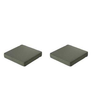 
Madison Tuinkussens – Set van 2 | Comfort en Stijl voor jouw TuinGeef je tuinmeubelen een stijlvolle en comfortabele upgrade met deze set van 2 Madison tuinkussens. Madison, een gerenommeerd Nederlands merk, staat bekend om hoogwaardige kussens die zowel comfort als duurzaamheid bieden.Deze kussens zijn gemaakt van kwalitatieve materialen die bestand zijn tegen verschillende weersomstandigheden. De zachte, goed gevulde vulling zorgt voor optimaal zitcomfort, terwijl de stevige stof langdurig mooi blijft. Dankzij de neutrale en tijdloze ontwerpen passen deze tuinkussens perfect bij verschillende tuinsets en stijlen.Voordelen van de Madison tuinkussens: Set van 2 – ideaal voor compacte tuinsets Hoogwaardige materialen en uitstekende afwerking Comfortabele vulling voor extra zitgemak Duurzaam en weerbestendig Geschikt voor diverse buitenmeubelenCreëer een sfeervolle en comfortabele buitenruimte met de tuinkussens van Madison! - Afmeting: Ca. 60x60 cm - Kleur: Groen - Materiaal: Katoen