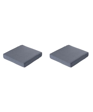 
Madison Tuinkussens – Set van 2 | Comfort en Stijl voor jouw TuinGeef je tuinmeubelen een stijlvolle en comfortabele upgrade met deze set van 2 Madison tuinkussens. Madison, een gerenommeerd Nederlands merk, staat bekend om hoogwaardige kussens die zowel comfort als duurzaamheid bieden.Deze kussens zijn gemaakt van kwalitatieve materialen die bestand zijn tegen verschillende weersomstandigheden. De zachte, goed gevulde vulling zorgt voor optimaal zitcomfort, terwijl de stevige stof langdurig mooi blijft. Dankzij de neutrale en tijdloze ontwerpen passen deze tuinkussens perfect bij verschillende tuinsets en stijlen.Voordelen van de Madison tuinkussens: Set van 2 – ideaal voor compacte tuinsets Hoogwaardige materialen en uitstekende afwerking Comfortabele vulling voor extra zitgemak Duurzaam en weerbestendig Geschikt voor diverse buitenmeubelenCreëer een sfeervolle en comfortabele buitenruimte met de tuinkussens van Madison! - Afmeting: Ca. 60x60 cm - Kleur: Grijs - Materiaal: Katoen