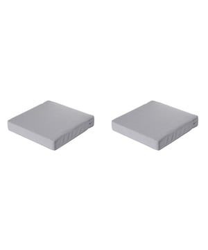 
Madison Tuinkussens – Set van 2 | Comfort en Stijl voor jouw TuinGeef je tuinmeubelen een stijlvolle en comfortabele upgrade met deze set van 2 Madison tuinkussens. Madison, een gerenommeerd Nederlands merk, staat bekend om hoogwaardige kussens die zowel comfort als duurzaamheid bieden.Deze kussens zijn gemaakt van kwalitatieve materialen die bestand zijn tegen verschillende weersomstandigheden. De zachte, goed gevulde vulling zorgt voor optimaal zitcomfort, terwijl de stevige stof langdurig mooi blijft. Dankzij de neutrale en tijdloze ontwerpen passen deze tuinkussens perfect bij verschillende tuinsets en stijlen.Voordelen van de Madison tuinkussens: Set van 2 – ideaal voor compacte tuinsets Hoogwaardige materialen en uitstekende afwerking Comfortabele vulling voor extra zitgemak Duurzaam en weerbestendig Geschikt voor diverse buitenmeubelenCreëer een sfeervolle en comfortabele buitenruimte met de tuinkussens van Madison! - Afmeting: Ca. 60x60 cm - Kleur: Grijs - Materiaal: Katoen