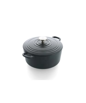 
<p><strong>Korte omschrijving BK Bourgogne Braadpan Earl grey</strong></p>
<ul>
<li>Geschikt voor alle warmtebronnen</li>
<li>Materiaal binnenlaag: Emaille</li>
<li>Mooie Earl grey stoofpan</li>
<li>Gietijzeren zware pan die lang de warmte vasthoud</li>
</ul>
<p><strong>Uitgebreide omschrijving</strong></p>
<p>Ontdek de BK Braadpan Bourgogne Earl Grey, dé ideale braadpan voor liefhebbers van smaakvolle gerechten. Deze stijlvolle en functionele pan is vervaardigd uit hoogwaardig gietijzer en biedt uitstekende warmteverdeling. Of je nu een heerlijke stoofpot, sappige braadstukken of smaakvolle groentegerechten wilt bereiden, met deze braadpan maak je keer op keer de perfecte maaltijd.</p>
<h3>Kenmerken van de BK Braadpan Bourgogne Earl Grey:</h3>
<ul>
<li><strong>Optimale Warmteverdeling:</strong> Dankzij het gietijzeren ontwerp wordt de warmte gelijkmatig verspreid, wat zorgt voor een perfecte garing van je ingrediënten.</li>
<li><strong>Mooi Design:</strong> De Earl Grey kleur geeft een moderne uitstraling aan je keuken, waardoor je pan niet alleen functioneel is, maar ook een echte eyecatcher.</li>
<li><strong>Veelzijdig in Gebruik:</strong> Geschikt voor alle warmtebronnen, inclusief inductie en oven. Bereid gerechten op het fornuis en plaats ze direct in de oven voor een perfecte afwerking.</li>
<li><strong>Eenvoudig in Onderhoud:</strong> De braadpan is eenvoudig schoon te maken</li>
</ul>
<h3>Waarom Kiezen voor de BK Braadpan Bourgogne?</h3>
<p>Met de BK Braadpan Bourgogne Earl Grey haal je niet alleen een kwaliteitsproduct in huis, maar ook een stukje Nederlandse kookgeschiedenis. BK staat al meer dan 150 jaar bekend om zijn duurzame en innovatieve keukenproducten. Deze braadpan is geen uitzondering en biedt een combinatie van functionaliteit, stijl en gebruiksgemak.</p>
<h3>Perfect voor Iedere Kookliefhebber</h3>
<p>Of je nu een ervaren chef-kok bent of net begint met koken, de BK Braadpan Bourgogne Earl Grey is de perfecte toevoeging aan jouw keukengerei. Maak indruk op vrienden en familie met jouw culinaire creaties, bereid met deze veelzijdige pan.</p>
<h3>Koop Nu en Verken de Wereld van Smaak!</h3>
<p>Wacht niet langer en voeg de BK Braadpan Bourgogne Earl Grey toe aan je keukenuitrusting. Maak gebruik van de unieke eigenschappen van gietijzer en ontdek nieuwe smaakdimensies. Bestel vandaag nog en ervaar zelf de voordelen van deze hoogwaardige braadpan!</p>
<p><