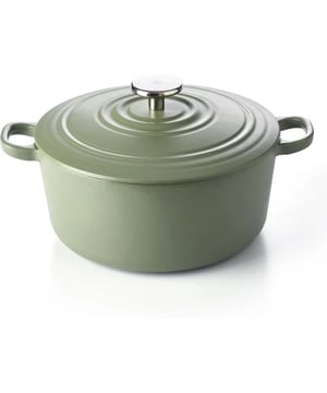 
<p><strong>Korte omschrijving BK Bourgogne Braadpan</strong></p>
<ul>
<li>Geschikt voor alle warmtebronnen</li>
<li>Materiaal binnenlaag: Emaille</li>
</ul>
<p><strong>Uitgebreide omschrijving</strong></p>
<p>Met de BK Bourgogne Braadpan kun je heerlijke suddergerechten bereiden. Deze braadpan is gemaakt van Gietijzer. Gietijzeren pannen zijn al van vroeger uit enorm populair. Dat komt omdat gietijzer de warmte goed vasthoud en bestand is tegen hoge temperaturen. Ook is gietijzer oersterk. Doordat de pannen de warmte goed vasthouden kun je je gerechten lekker laten garen op laag vuur. Met gietijzer kun je bakken, braden, stoven en sudderen. De binnenzijde van de pan is voorzien van emaille. De braadpan is geschikt voor alle warmtebronnen, ook inductie. De pan is vaatwasmachinebestendig.</p>
<p><