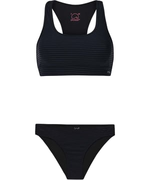 
Introductie: De PROTEST eager 25 bikini voor dames is de perfecte keuze voor vrouwen die op zoek zijn naar comfort en stijl tijdens een dagje aan het strand of zwembad. Met zijn strakke zwarte ontwerp zal deze bikini zeker de aandacht trekken en je zelfvertrouwen een boost geven. Voordelen: Een van de voordelen van de PROTEST eager 25 bikini is het comfortabele ontwerp dat ervoor zorgt dat je de hele dag kunt genieten van je tijd in het water. De stof voelt zacht aan op de huid en is sneldrogend, waardoor je niet lang hoeft te wachten voordat je weer het water in kunt duiken. Daarnaast heeft deze bikini een perfecte pasvorm dankzij de verstelbare bandjes en het elastische materiaal. Belangrijkste kenmerken: Deze bikini is volledig zwart, waardoor het gemakkelijk te combineren is met andere beachwear en accessoires. De top heeft voorgevormde cups die zorgen voor een mooie vorm en extra ondersteuning. De bikinibroek heeft een normale pasvorm en biedt voldoende bedekking, zodat je je