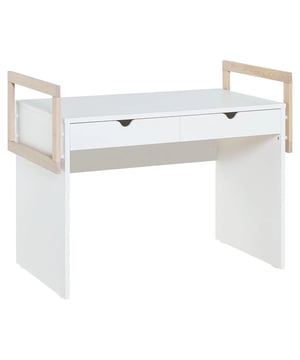 
Met het bureau met 2 lades en richels kiest u voor een stijlvol en elegant bureau. Dankzij de 2 lades en de houten richels heeft u ruimte om opbergaccessoires zoals opbergkubussen met haken op te hangen. Productkenmerken: 2 lades met gedempte sluitingen. Ladder aan de zijkanten om kubus of andere opbergaccessoires op te hangen. Gemaakt in Europa Afmetingen en gewichten: Bureau: Lengte 118 cm x Breedte 65 cm x Hoogte 93,4 cm Bureau: Gewicht 34,15 kg Afmetingen verpakking: Afmetingen verpakking bureau Pakket 1: Lengte 102,3 cm x Breedte 71,4 cm x Hoogte 9,7 cm - Gewicht 23,5 kg Pakket 2: Lengte 111,8 cm x Breedte 71,5 cm x Hoogte 5 cm - Gewicht 16,7 kg De STIGE collectie biedt meubels met een tijdloos en functioneel design. De mix van kleuren in combinatie met de natuurlijkheid van het massieve grenen geeft Deze collectie een moderne en toch natuurlijke uitstraling. Merk: CaliCosy Kleur: White