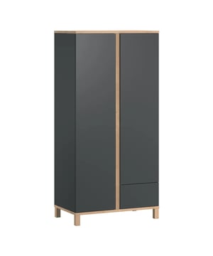 
Ontdek onze Kledingkast met 2 deuren en 1 lade - H183 cm - Altitude. Ideaal voor het inrichten van de babykamer, het stelt u in staat om uw spullen op te bergen en te sorteren. Evolueert mee met de kinderkamer naarmate de tijd verstrijkt. Het hoge formaat is erg handig omdat het geen vloerruimte in beslag neemt. Het strakke en eigentijdse ontwerp past bij alle interieurstijlen. Productkenmerken: Twee kleuren: Grafietgrijs en eikenhouten decor / Wit en eikenhouten decor. Aan de linkerkant, 2 in hoogte verstelbare planken met een kledingstang. Aan de rechterkant, 3 in hoogte verstelbare planken en 1 lade met een geruisloos sluitsysteem. Massief eikenhouten poten. Productafmetingen: Lengte 90 cm x breedte 53 cm x hoogte 183 cm - Nettogewicht: 82,5 kg. Afmetingen van het pakket: Pakket 1: Hoogte 8 cm x breedte 59,5 cm x diepte 132,5 cm - Bruto gewicht: 20,7 kg. Pakket 2: Hoogte 6 cm x breedte 53,5 cm x diepte 180 cm - Bruto gewicht: 25,5 kg. Pakket 3: Hoogte 5,5 cm x breedte 59 cm x diepte 179,5 cm - Bruto gewicht: 24,4 kg. Pakket 4: Hoogte 2 cm x breedte 57,5 cm x diepte 179,5 cm - Bruto gewicht: 20 kg. Totaal bruto gewicht: 90,6 kg. Merk: CaliCosy Kleur: Wooden Effect