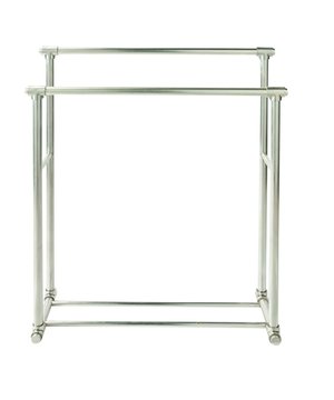 
Onze handdoekhouder met twee stangen is ideaal om uw handdoeken in stijl in uw badkamer op te hangen. Het bestaat uit twee stangen op verschillende hoogtes, zodat u uw handdoeken en andere accessoires in de badkamer kunt ophangen. Dit handdoekenrek op twee stangen, exclusief gemaakt van messing en afgewerkt in antiek zilver, zal een klassieke en chique toets aan uw interieur geven. Afmetingen: 83 x 74 x 32 cm Materiaal: MessingSignature, gevestigd in de buurt van Lille in Frankrijk, creëert en herwerkt al meer dan 20 jaar meubels. De collectie biedt een ruime keuze aan meubelen en decoratieve artikelen. De smaak van het echte meubilair bedacht in de regels van de kunst, en een oog voor eclectiek biedt een mengsel van originaliteit en authenticiteit. Ontdek een selectie van meubelen met edele en kwalitatieve materialen Merk: Signature Kleur: Silver