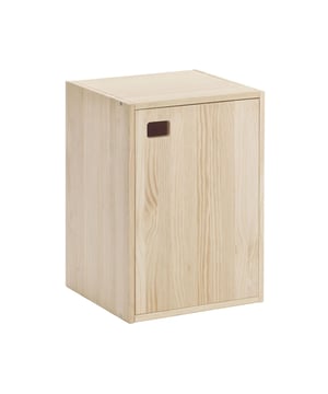 
Ontdek onze massief grenen kast met 1 deur en 1 in hoogte verstelbare plank - L37,3 x H53,5 cm. Deze kast met 1 deur stelt u in staat om al uw spullen op te bergen en te organiseren. Het stelt u ook in staat om de gewenste opstelling te creëren! Het ontwerp past bij alle interieurstijlen. Het oppervlak kan worden geverfd of gelakt. Productkenmerken: "Hout uit duurzaam beheerde bossen" - PEFC-keurmerk. Massief grenen. Klaar om te schilderen of te lakken. Productafmetingen: lengte 37,3 cm x breedte 37,3 cm x hoogte 53,5 cm - nettogewicht: 6,92 kg. Afmetingen van het pakket: Pakket nr. 1: hoogte 11,5 cm x breedte 55 cm x diepte 36 cm - brutogewicht: 7,1 kg. Merk: CaliCosy Kleur: Wooden Effect