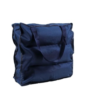 
Ontdek deze ideale schoenentas voor op reis of het opbergen van je favoriete paren. Gemaakt van stevig canvas en voorzien van handvatten en draagriemen, zal deze schoenentas je ideale metgezel zijn voor een zorgeloze reis. Volledig afsluitbaar met een rits, kan deze schoenentas 6 paar schoenen bevatten die worden vastgehouden door elastieken. Verkrijgbaar in marineblauw of beige. Materiaal: Polyester canvas. Afmetingen: 37 x 34 x 16 cm. Merk: CaliCosy Kleur: Blue