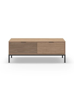 
Kenmerken product: Gemaakt van 18 mm gelamineerde spaanplaten. Eiken kleur met zwarte groeven. Zwarte metalen poten en dunne zwarte metalen handgrepen. Compact formaat van 140 cm, perfect geschikt voor kleine leefruimtes. Het past harmonieus in uw interieur en biedt functionele opbergruimte. Productafmetingen: Lengte 120 cm x breedte 40 cm x hoogte 55 cm - Nettogewicht: 35 kg. Verpakkingsafmetingen: Pakket nr. 1: Lengte 115,5 cm x breedte 60 cm x hoogte 12 cm - Bruto gewicht: 18,71 kg. Pakket nr. 2: Lengte 55 cm x breedte 25,5 cm x hoogte 9 cm - Bruto gewicht: 18,72 kg. Totaal bruto gewicht: 37,43 kg. Merk: CaliCosy Kleur: Wooden Effect