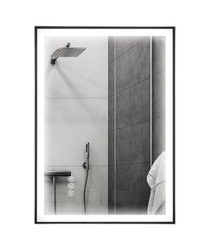 
Moderne stijl en tijdloze elegantie. Je bedient de achtergrondverlichting en de anticondensfunctie met drie aanraakgevoelige schakelaars. Zelfs de helderheid kan eenvoudig worden aangepast. Ideaal voor alle behoeften en dankzij de flexibele wandmontage praktisch in elke badkamer. Gewoon meer dan een spiegel!Kernpunten:Kopervrije zilveren spiegel met aluminium frame, milieuvriendelijk en lage corrosiesnelheidEenvoudig en modern design, ideaal voor alle soorten badkamers en andere interieursKan naar wens horizontaal of verticaal worden opgehangen3 kleurtemperaturen: warm wit (3000 K), wit (4000 K), koel wit (6500 K)Helderheid traploos instelbaarAnticondensfunctie voor een duidelijk spiegelbeeldAlles bediend door 3 aanraakgevoelige schakelaarsIP44 waterdichte frameconstructie zorgt voor een lange levensduurWandmontagedesign, bespaart ruimteKan horizontaal en verticaal gemonteerd wordenTechnische specificaties: Kleur: zilver/zwart Materiaal: LED, glas, aluminium Totale afmetingen: l x b x d 70 x 50 x 3 cm Lengte van de netkabel: 1,2 m (stekker niet inbegrepen) Kleurtemperatuur: 3000 K, 4000 K, 6500 K Nettogewicht: 6,3 kg Certificaten: CE-EMC, LVD, ERP, IP44 - Afmeting: - Kleur: Zilverkleurig - Materiaal: Glas