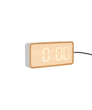 
Audaz – modern design met een kleurrijke twistDe Audaz wekker van Karlsson combineert strakke lijnen met een speels kleuraccent. De digitale tijdweergave is helder en duidelijk, terwijl de acrylic cover zorgt voor een moderne en frisse uitstraling. Een stijlvolle toevoeging aan elk nachtkastje! - Afmeting: 14x2,8x6,5 - Kleur: Geel - Materiaal: Kunststof