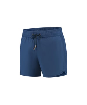 
<div data-content-type="html" data-appearance="default" data-element="main">Circle of Gentlemen swimshorts in exclusieve prints / streepdessin en uni kleuren. Slank gesneden in een standaardlengte of het rondgesneden kortere en daarmee trendy model. Te combineren met de linnen overhemden uit de collectie.</div>