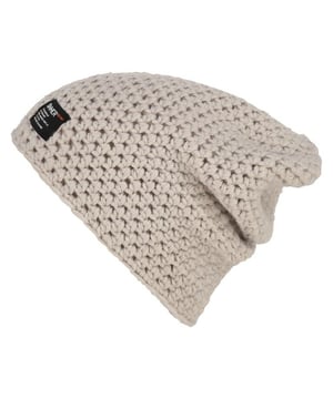 
Sinner Grouse Beanie De Sinner Grouse Beanie is een fraai ontworpen hoedje dat comfortabel en stijlvol is. De hoed is gemaakt van hoogwaardige materialen die warmte en ademend vermogen bieden. De binnenkant is voorzien van een voering die extra warmte biedt. De buitenkant is voorzien van een stijlvolle afbeelding met het logo van SINNER. De hoed heeft een verstelbare clip aan de achterkant. Technische eigenschappen * Model: SINNER Grouse Beanie * Artikelnummer: SIWE-295-34 * Maat: UNI * Materiaal: Hoogwaardige materialen * Voering: Zachte voering voor extra warmte * Logo: Stijlvol logo van SINNER * Verstelbaar: Verstelbare clip aan de achterkant Samenvatting De Sinner Grouse Beanie is een hoogwaardige hoed die comfortabel en stijlvol is. Het is gemaakt van hoogwaardige materialen en heeft een zachte voering voor extra warmte. Het is voorzien van een stijlvol logo van SINNER en is verstelbaar met een clip aan de achterkant.