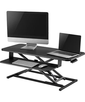 
Breng comfort en beweging naar je werkdag met dit ergonomisch ontworpen zit-sta werkstation. Ideaal voor iedereen die wil afwisselen tussen zitten en staan zonder het bestaande bureau te vervangen. Dankzij de traploze hoogteverstelling met gasveermechanisme stel je de werkhoogte eenvoudig af naar jouw ideale werkhouding – van 11 cm tot maar liefst 52 cm hoog. Het royale werkblad van 95 cm breed biedt genoeg ruimte voor één of twee monitoren, terwijl de geïntegreerde toetsenbordlade ervoor zorgt dat je toetsenbord en muis altijd op de juiste hoogte blijven. Met een soepele en stille werking wissel je moeiteloos van positie en verbeter je jouw productiviteit én gezondheid. Antislip rubberen pads beschermen je bureau tegen beschadigingen en zorgen voor een stabiele werkhouding. De snelle montage maakt het geheel compleet: binnen enkele minuten klaar voor gebruik!   In hoogte verstelbaar: traploze instelling van 11 tot 52 cm Gasveermechanisme: moeiteloze overgang tussen zit- en sta-positie Ruim werkblad: 80 x 40 cm, geschikt voor 1 of 2 beeldschermen Toetsenbordlade: 65 x 30 cm, beweegt mee met het bureaublad Ergonomisch ontwerp: bevordert een gezonde werkhouding Stevig en stabiel: maximale draagkracht tot 15 kg Beschermend: antislip rubberen pads voorkomen krassen en verschuiving Eenvoudige montage: levering inclusief instructies en benodigdheden Afmeting: 45x75x52 cm