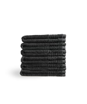 
Met deze gastendoekjes uit de Supreme Collectie is het onbeperkt genieten!!De gastendoekjes zijn geweven van 100% hoogwaardige 650 gram/m2 Egyptische katoen. Het katoen is van stevige zachte kwaliteit, hierdoor gaan deze lang mee en kunnen deze gewoon op 60 graden gewassen worden. De washandjes hebben een groot absorptievermogen, waardoor makkelijk en snel afgedroogd wordt.Supreme CollectieDe Supreme Collectie is verkrijgbaar in vier maten 7 kleuren. De verschillende maten zijn: washand 16x21cm, gastendoek 30x50cm, handdoek 50x100cm en badlaken 70x140cm in de kleuren: wit, antraciet, licht grijs, sand, mozaiek, zwart, ijsblauw, terracotta en oudgroen.MaterialenDe doeken zijn gemaakt van 100% hoogwaardige 650 gram/m2 kwaliteit Egyptisch katoen. Waardoor ze lang mee gaan en netjes blijven. Daarnaast zijn ze voorzien van een handige ophanglus.WasvoorschriftenDe gastendoekjes kunnen gewassen worden tot 60 °C . Drogen in de droger mogelijk mits op een lage temperatuur.Inhoud verpakking6 stuks gastendoek 30x50cmProduct specificaties:100% Egyptisch katoenWassen tot 60 gradenGram per vierkante meter: 650 g/m2Set van 6 gastendoekFormaat 30x50 cmDrogen op een lage temperatuurBSCI - gecertificeerdOekotex - gecertificeerdCode of conduct - Afmeting: 30 x 50 cm - Kleur: Zwart - Materiaal: Katoen