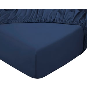 
Op onze “King Collectie” hoeslaken slaapt u voortaan heerlijk zacht! Hoge weefdichtheid en garenfijnheid Zacht, ademend en vochtregulerend Warmteregulerend en huidvriendelijk Comfortabel soepel en luchtig Duurzaam en slijtvastDit PHLOX luxe hoeslaken is gemaakt van 100% PIMA katoen satijn met een hoge draaddichtheid van 300 draden per inch (300 TC). PIMA katoen is de koning van alle katoensoorten. PIMA katoen (ook wel ‘Subpima’) is de zachtste en sterkste katoensoort. Stoffen van PIMA katoen zijn duurzaam en van hoge kwaliteit. Deze hoogwaardige katoen onderscheidt zich door zijn look & feel. U slaapt voortaan als een koning!PIMA katoen is een katoensoort die alleen voorkomt in tropische gebieden. PIMA katoen wordt beschouwd als een superieure katoensoort vanwege de lange en fijne vezels. Het staat bekend als de zachtste en meest duurzame katoen ter wereld en gaat doorgaans veel langer mee dan gewone katoen. Dit komt door de lengte van de vezel, die het namelijk mogelijk maakt om de fijnste garens te maken zonder de sterkte van het garen op te offeren. De stof is koel en ademend. Door de hoge vochtopname staat het hoeslaken garant voor een goede nachtrust.Product specificaties:1x hoeslaken100% PIMA katoen satijn Draaddichtheid 300 TCFormaat 90x200 cm Hoekhoogte 30 cm, hiermee geschikt voor matrassen tot 28 cm hoogRondom voorzien van elastiek voor extra comfortWassen tot 60 gradenGeschikt voor de droger, mits op een lage temperatuurGecertificeerd door STANDARD 100 by OEKO-TEXGecertificeerd by BSCICode of conduct - Afmeting: 90x200 - Kleur: Blauw - Materiaal: Katoen-Satijn