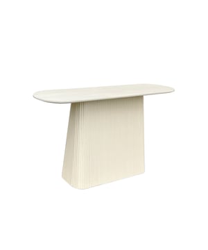 
Ontdek de tijdloze stijl van de Patrice wandtafel, vervaardigd door Livingfurn uit duurzaam hardhout. De eigentijdse tafel met chique middenpoot voegt een vleugje elegantie toe aan elke ruimte. Ervaar tijdloos design met deze prachtige toevoeging aan uw interieur. - Afmeting: - Kleur: Beige - Materiaal: Hout