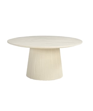 
Ervaar de tijdloze allure van de Patrice salontafel van Livingfurn vervaardigd uit duurzaam hardhout. De ronde tafel met een verfijnde middenpoot voegt een vleugje elegantie toe aan elke woonruimte. Ontdek de perfecte balans tussen stijl en functionaliteit met deze prachtige toevoeging aan uw interieur. - Afmeting: - Kleur: Beige - Materiaal: Hout