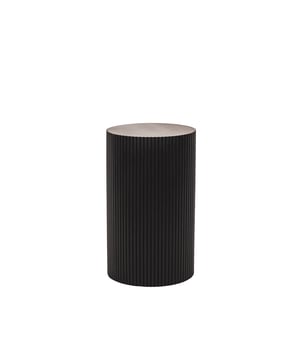 
PILLAR SHOW - Plants and other items deserve to shine, so please give them a stage! With this ribbled pillar you can give the good stuff a nice looking stage.  Important features:- Made of MDF- Size: 30x30x54cm Styling tip: Combine different of these ribbled columns together for a playful look and feel. Merk: Side Table / Pillar- Cylinder - MDF - Black -30x54cm