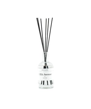
INTERIOR PERFUME- These  'Cosmopolitan City' reed diffusers are not only fashionable to look at, they also smell fantastic! Each of them tells a story. The Cosmopolitan Cities fragrance collection is Housevitamin’s ode to the cosmopolitan cities that have influenced so many of us. The home fragrance is presented in a simple and elegant glass bottle wth black sticks. These cities are the places for hopes and dreams and are all bursting with creativity and fashion.They have so many stories to tell.  Fifth Avenue is one of the famous and chic streets of New York. We have tried to capture the New York vibes in this bottle of reed diffuser. Give it up for New York: "The city that never sleeps." Important features:- Made of glass- A scent of wood- Volume: 200ml- Including black sticks- Size bottle: 5,5x5,5x15 cm- Size bottle with sticks: 5,5x29cm- Size packing: 7x29cm- Regularly turn the sticks, so you continue to smell the fragrance well. Styling tip: Where could your home use this good smelling piece of art? Merk: Reed Diffuser - Fifth Avenue New York - 200ml