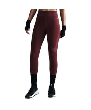
<div>De Nike pro sculpt tight is een legging voor dames. Push jezelf harder in deze Nike Pro Sculpt legging. Het halfzware materiaal is dikker en elastischer dan ons klassieke Nike Pro materiaal voor een soepel gevoel. Bovendien zorgt een bredere, elastische tailleband met mesh voor een steviger, fris gevoel als je hard werkt en begint te zweten.</div><div> <br><b>Like a Pro </b><br>Zelfverzekerde stijl past overal bij. Of je nu leggings, tops of iets anders kiest, met Nike Pro kun jij je garderobe aanvullen met items waarin je opvalt. <br> <br><b>Blijf droog </b><br>Nike Dri-FIT technologie voert zweet weg van de huid voor snellere verdamping, zodat je droog en comfortabel blijft. Bovendien zorgen een tailleband van mesh en een Swoosh logo van mesh op de linkerdij voor ventilatie. <br> <br><b>Materialen:</b><br>Body: 75% polyester/25% elastaan. Tailleband: 89% polyester/11% elastaan. Mesh: 78% nylon/22% elastaan.</div>